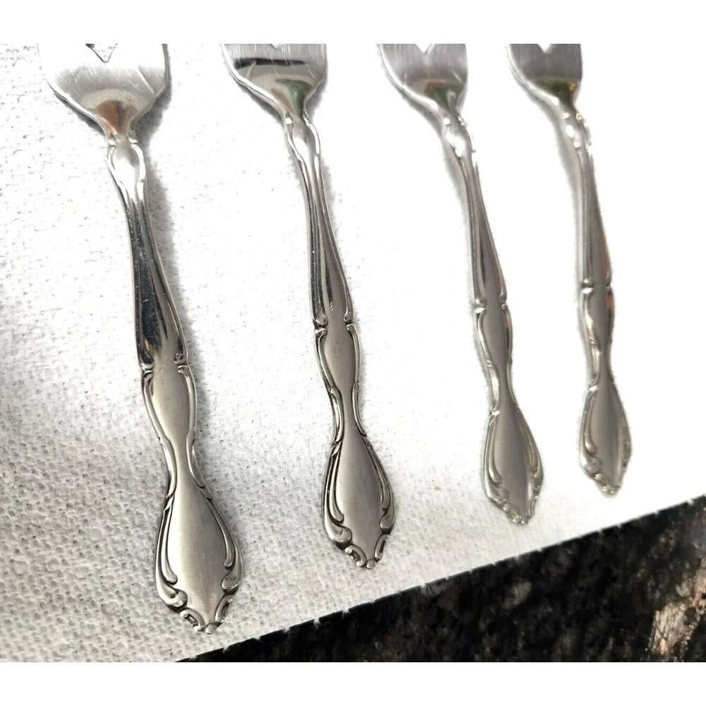 Oneida Community Contata Stainless Flatware Lot of 4 Salad Forks 6.75